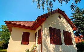 Eleonora Villa